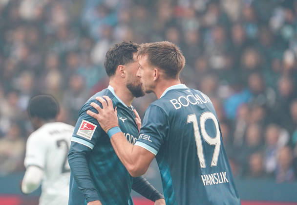 Deutschland: Fussball 2.Bundesliga 2026 2027, 7. Spieltag - VfL Bochum vs Arminia Bielefeld - Vonovia Ruhrstadion (Bochum): Geste, Gestik, Emotion Berkan Taz (VfL Bochum, 10) Daniel Hanslik (VfL Bochum, 19) Bochum Vonovia Ruhrstadion Deutschland Copyright: xAymanxAlahmedx