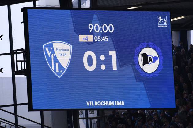Fußball 2. Bundesliga 7. Spieltag VfL Bochum - DSC Arminia Bielefeld am 11.10.2026 im Vonovia Ruhrstadion in Bochum Die Anzeigetafel im Vonovia Ruhrstadion zeigt den Endstand an. Bochum 0:1 Bielefeld DFL regulations prohibit any use of photographs as image sequences and or quasi-video.