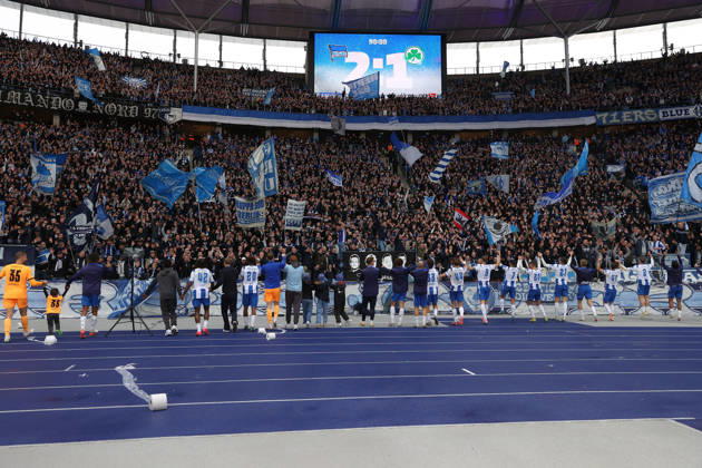 11.10.2026, xtgx, Fussball 2.Bundesliga, Hertha BSC Berlin - SpVgg Greuther Fuerth v.l. Jubel, Freude über den Sieg Fans Zuschauer Hertha BSC Trikots Schals Fahnen Emotionen Ultras Harlekinz (DFL DFB REGULATIONS PROHIBIT ANY USE OF PHOTOGRAPHS as IMAGE SEQUENCES and or QUASI-VIDEO) Berlin
