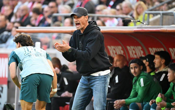 Cologne, Germany, 1. Bundesliga, Matchday 5, Rhein-Energie-Stadium Cologne, 1. FC Köln vs Bor. Mönchengladbach; Headcoach Alexander Blessin (BMG).