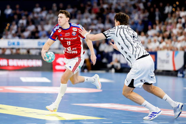 Kiel, 11. Oktober 2026 - Handball, 1. Bundesliga 2026 27, THW Kiel - Handball Club Hamburg: Nicolaj Jörgensen (HC Hamburg, 11), Julian Köster (THW Kiel, 7)