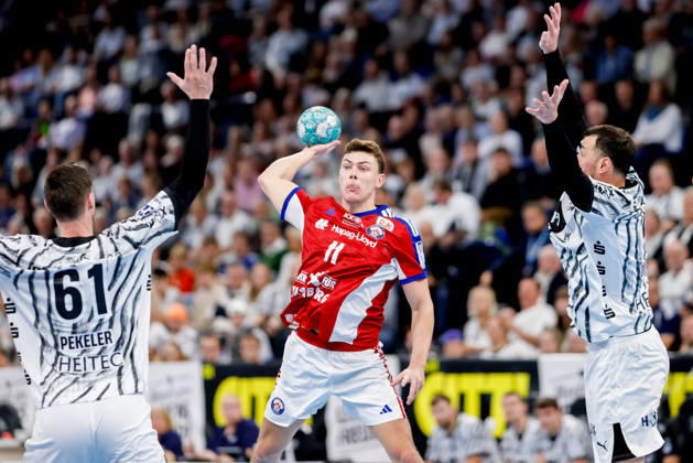 Kiel, 11. Oktober 2026 - Handball, 1. Bundesliga 2026 27, THW Kiel - Handball Club Hamburg: Hendrik Pekeler (THW Kiel, 61), Nicolaj Jörgensen (HC Hamburg, 11), Domagoj Duvnjak (THW Kiel, 4)