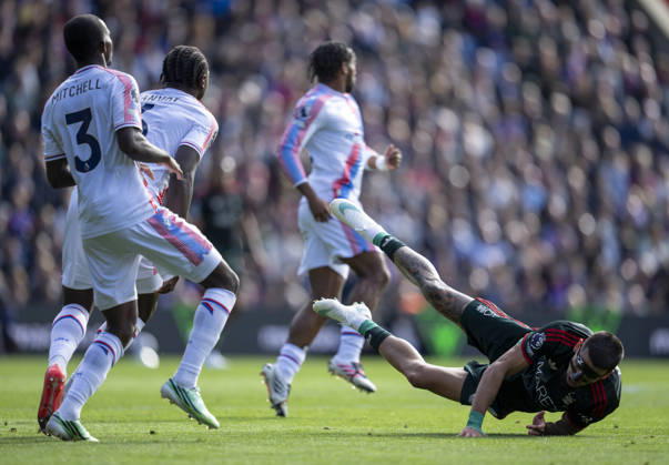 Crystal Palace v Nottingham Forest, Premier League, Football, Selhurst Park, London, UK - 11 Oct 2026 Matheus Franca of Crystal Palace falls after a challenge from Jaydee Canvot of Crystal Palace during the English Premier League match at Selhurst Park, London London Selhurst Park Greater London UK, UK NEWSPAPERS OUT Copyright: xBenjaminxGilbertx