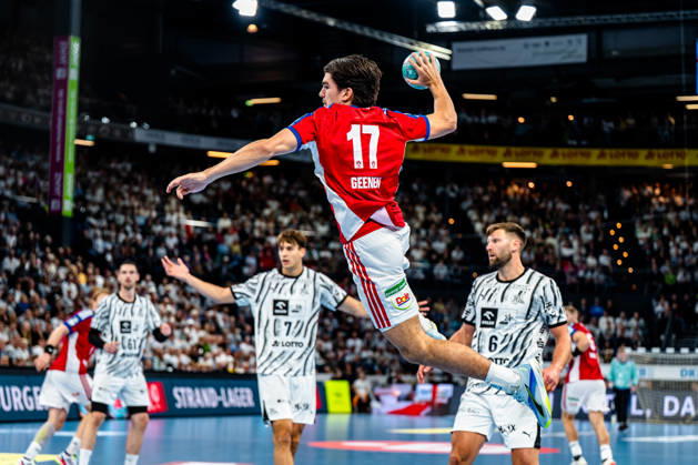 11.10.2026, xdobgx, Handball Opel HBL, THW Kiel - Handball Club Hamburg v.l. Kaj Geenen (Handball Club Hamburg, 17) beim Wurf, in action, throwing Kiel