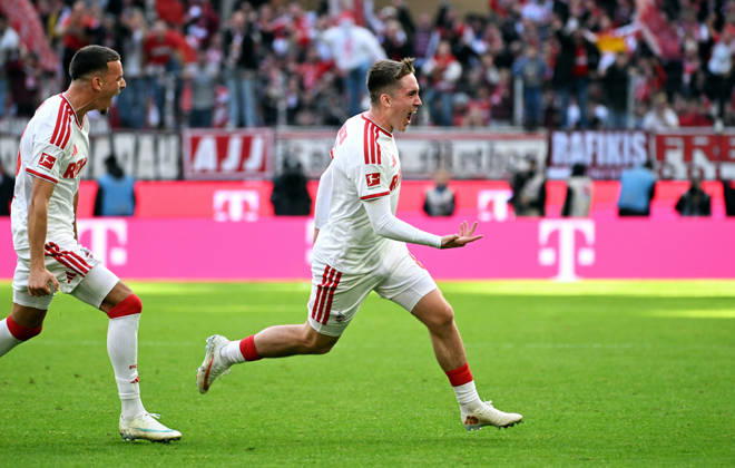 Cologne, Germany, 1. Bundesliga, Matchday 5, Rhein-Energie-Stadium Cologne, 1. FC Köln vs Bor. Mönchengladbach; Isak Johannesson (FC) celebrates after scoring. Celebration, Joy, Action.