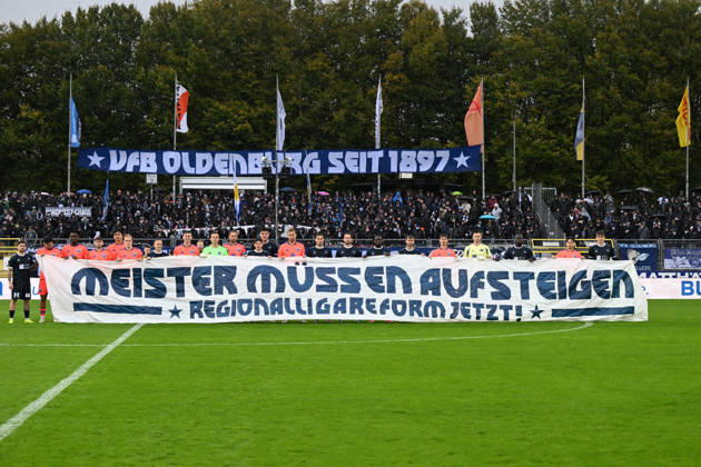 11.10.2026, GER, Fussball, Regionalliga Nord, 13.Spieltag, Saison 2026 2027, Oldenburg, Marschwegstadion, VfB Oldenburg vs BSV Kickers Emden Meister müssen Aufsteigen Oldenburg Marschwegstadion Niedersachsen Deutschland Copyright: xnordphotoxGmbHx xRojahnx