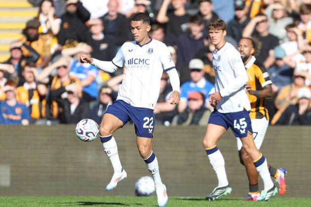 RECORD DATE NOT STATED 11th October 2026; MKM Stadium, Hull, England; Premier League Football, Hull City versus Everton; Brennan Johnson of Everton controls the ball DavexLofthouse