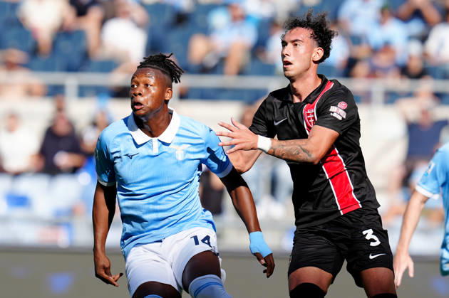 SS Lazio v AC Monza - Serie A Enilive Tijjani Noslin of SS Lazio and Lorenzo Lucchesi of AC Monza during the Serie A Enilive match between SS Lazio and AC Monza at Olympic Stadium on October 11, 2026 in Rome, Italy. Rome Olympic Stadium Lazio Italy Copyright: xGiuseppexMaffiax 261011_SerieA_Lazio-Monza_GM_04858