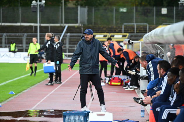 11.10.2026, GER, Fussball, Regionalliga Nord, 13.Spieltag, Saison 2026 2027, Oldenburg, Marschwegstadion, VfB Oldenburg vs BSV Kickers Emden Björn LINDEMANN ( BSV Kickers Emden Trainer ) Oldenburg Marschwegstadion Niedersachsen Deutschland Copyright: xnordphotoxGmbHx xRojahnx