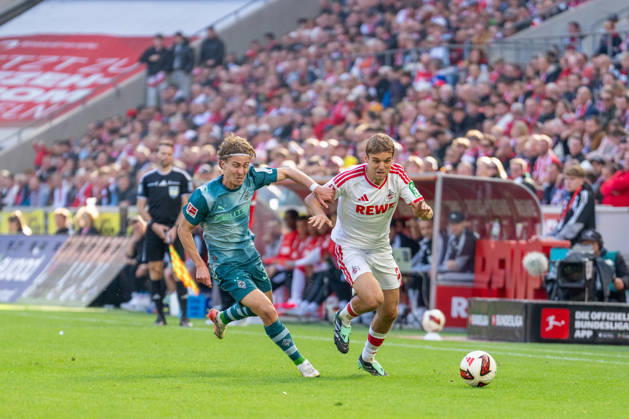 Hugo Bolin (Borussia Moenchengladbach, 38) und Julian Pauli (1.FC Koeln, 03) im Zweikampf 1.FC Köln vs. Borussia Moenchengladbach, Fussball, Bundesliga, 5.Spieltag, Saison 2026 27, 12.10.2026, DFL REGULATIONS PROHIBIT ANY USE OF PHOTOGRAPHS AS IMAGE SEQUENCES AND OR QUASI-VIDEO, 1.FC Köln vs. Borussia Moenchengladbach, Fussball, Bundesliga, 5.Spieltag, Saison 2026 27, 12.10.2026 Köln Copyright: xEibner-Pressefoto LukasxBaldygax EP_LBA