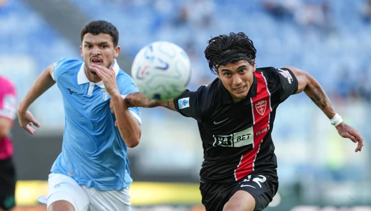 Reda Belahyane of SS Lazio and Exequiel Zeballos of AC Monza during the Serie A 2026 2027 football match between SS Lazio and AC Monza at Stadio Olimpico in Rome (Italy), October 11, 2026. AntoniettaxBaldassarre