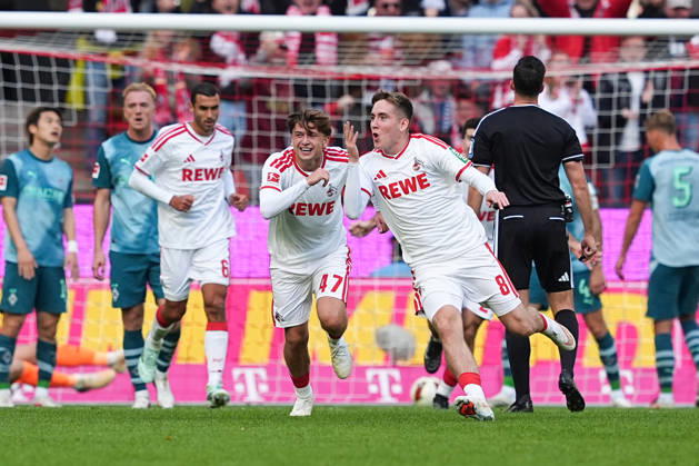 11.10.2026, xydrx, Herren, Fußball, 1.Bundesliga, 1.FC Köln - Borussia Mönchengladbach, Saison 2026 2027, RheinEnergieSTADION: Torjubel nach dem Tor zum 1:0 für den 1.FC Köln durch Torschütze Isak Johannesson (1.FC Köln, 8) zusammen mit Mikey Moore (1.FC Köln, 47 und Ellyes Skhiri (1.FC Köln, 6) DFB regulations prohibit any use of photographs as image sequences and or quasi-video. Copyright: HMBxMedia YannisxDreimann