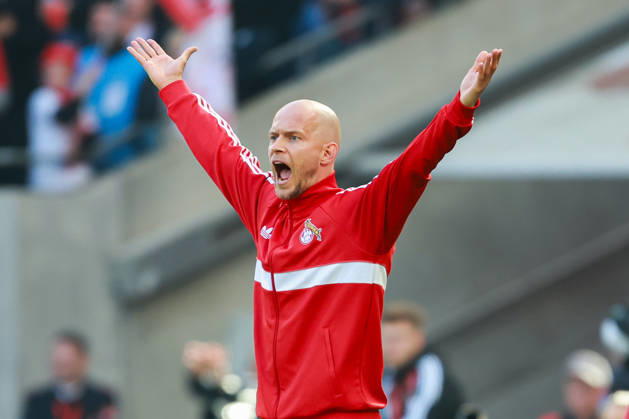 1. Bundesliga - 26 27 - 1. FC Köln - Borussia Mönchengladbach am 11.10.2026 im RheinEnergieSTADION in Köln Trainer Rene Wagner (Koeln) gestikuliert