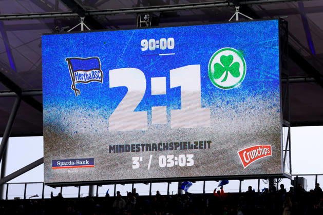 11.10.2026, DEU GER, Fussball , 2.Fussballbundesliga , Spieltag, Saison 2026 2027, Berliner Olympiastadion, Hertha BSC vs. Greuther Fuerth Anzeigetafel mit dem Endergebnis, 2:1 2. Liga: DFB DFL regulations prohibit any use of photographs as image sequences and or quasi-video) nordphoto GmbH Engler Berlin Berliner Olympiastadion Berlin Deutschland Copyright: xNordphotox xEnglerx