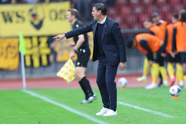 GC Zürich gegen BSC Young Boys Brack Super League 11. Oktober 2026 Gerry Seoane (Cheftrainer, BSC Young Boys) im Spiel der Brack Super League zwischen dem Grasshopper Club Zürich (GCZ) und dem BSC Young Boys (YB) am 11. Oktober 2026 im Stadion Letzigrund in Zürich, Schweiz. Zürich Stadion Letzigrund Zürich Schweiz