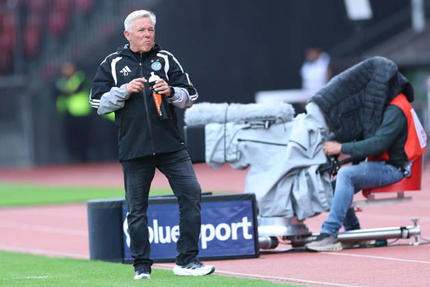 GC Zürich gegen BSC Young Boys Brack Super League 11. Oktober 2026 Olaf Janßen (Cheftrainer, Grasshopper Club Zürich) im Spiel der Brack Super League zwischen dem Grasshopper Club Zürich (GCZ) und dem BSC Young Boys (YB) am 11. Oktober 2026 im Stadion Letzigrund in Zürich, Schweiz. Zürich Stadion Letzigrund Zürich Schweiz