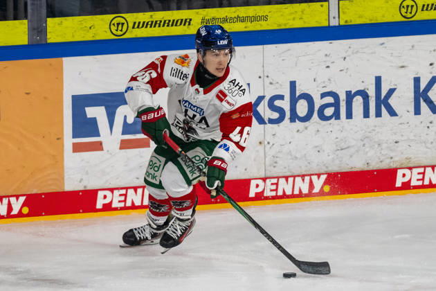 Moritz Elias (Augsburger Panther, 46) im eigenen Drittel. Krefeld Pinguine vs. Augsburger Panther, Eishockey, Penny DEL, 08. Spieltag, Saison 2026 2027, 11.10.2026 Krefeld Pinguine vs. Augsburger Panther, Eishockey, Penny DEL, 08. Spieltag, Saison 2026 2027, 11.10.2026 Krefeld Copyright: xEibner-Pressefoto ThomasxHaeslerx EP_THR
