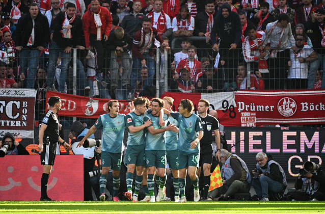 Cologne, Germany, 1. Bundesliga, Matchday 5, Rhein-Energie-Stadium Cologne, 1. FC Köln vs Bor. Mönchengladbach; Joe Scally (BMG) celebrates after scoring. Celebration, Joy, Action.