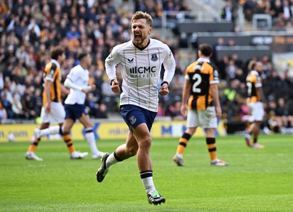 Kiernan Dewsbury-Hall of Everton celebrates after scoring the team s first goal Hull City v Everton, Premier League, Football, MKM Stadium, Hull, UK - 11 Oct 2026Hull MKM Stadium United Kingdom EDITORIAL USE ONLY No use with unauthorised audio, video, data, fixture lists, club league logos or live services. Online in-match use limited to 120 images, no video emulation. No use in betting, games or single club league player publications. Copyright: xAnnaxGowthorpe Shutterstockx 17210462ai