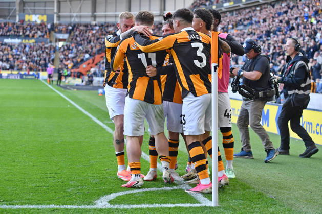 Hull City v Everton, Premier League GOAL Hull City players celebrate goal scored by Hull City forward Joe Gelhardt (11) 1-0 during the Premier League match between Hull City and Everton at the MKM Stadium, Kingston upon Hull, UK on 11 October 2026. Kingston upon Hull MKM Stadium East Riding of Yorkshire UK Editorial use only DataCo restrictions apply See www.football-dataco.com , Copyright: xIanxLyallx PSI-24983-0044