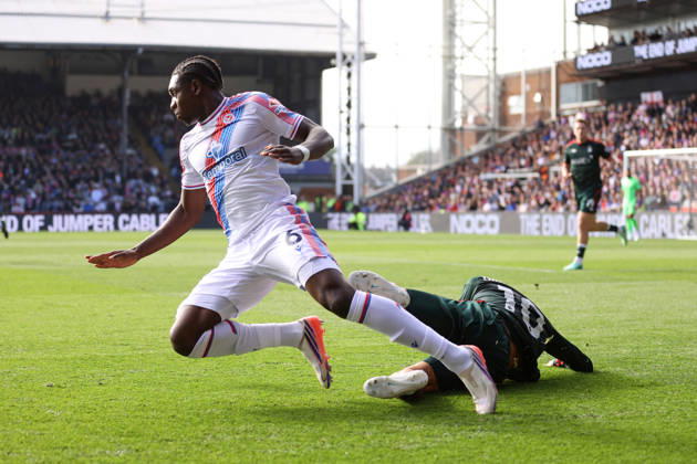 Crystal Palace v Nottingham Forest 11 October 2026, London - Premier League Football - Crystal Palace v Nottingham Forest - Jaydee Canvot of Crystal Palace is tackled by Morgan Gibbs-White of Nottingham Forest - Photo: Jacques Feeney Offside. London UK Copyright: xJacquesxFeeneyx xOffsidexOffside