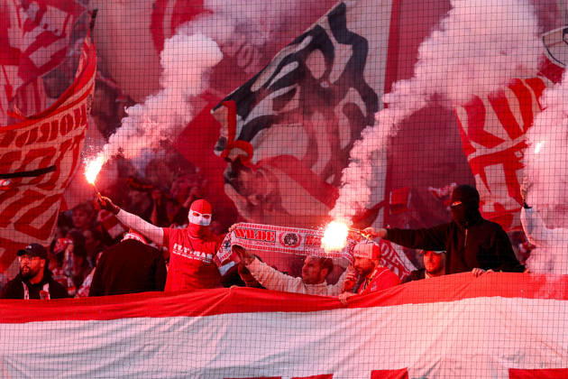 2026.10.11, xkwix, Fußball, Bundesliga, 1. FC Köln - Borussia Mönchengladbach, RheinEnergieSTADION, 5.Spieltag, Saison 2026 2027: Pyrotechnik im Block der Koelner Fans DFB regulations prohibit any use of photographs as image sequences and or quasi-video. Photo: xKamilxWilkowskixPressefotoKochx Nordrhein-Westfalen Deutschland