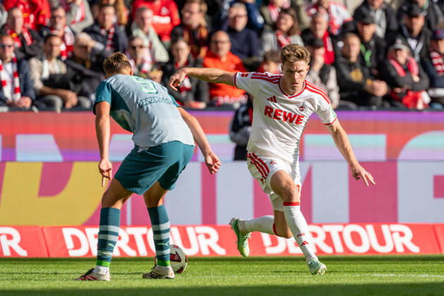 Jan Leszczynski (Borussia Moenchengladbach, 05) im Zweikampf mit Marius Buelter (1.FC Koeln, 30) 1.FC Köln vs. Borussia Moenchengladbach, Fussball, Bundesliga, 5.Spieltag, Saison 2026 27, 12.10.2026, DFL REGULATIONS PROHIBIT ANY USE OF PHOTOGRAPHS AS IMAGE SEQUENCES AND OR QUASI-VIDEO, 1.FC Köln vs. Borussia Moenchengladbach, Fussball, Bundesliga, 5.Spieltag, Saison 2026 27, 12.10.2026 Köln Copyright: xEibner-Pressefoto LukasxBaldygax EP_LBA
