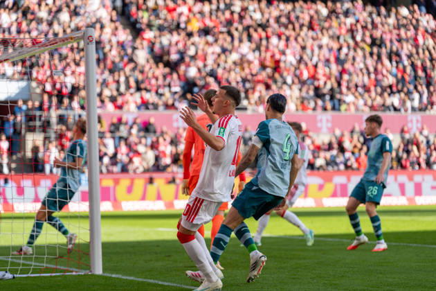 Said El Mala (1.FC Koeln, 10) nach einer vergebenen Torchance 1.FC Köln vs. Borussia Moenchengladbach, Fussball, Bundesliga, 5.Spieltag, Saison 2026 27, 12.10.2026, DFL REGULATIONS PROHIBIT ANY USE OF PHOTOGRAPHS AS IMAGE SEQUENCES AND OR QUASI-VIDEO, 1.FC Köln vs. Borussia Moenchengladbach, Fussball, Bundesliga, 5.Spieltag, Saison 2026 27, 12.10.2026 Köln Copyright: xEibner-Pressefoto LukasxBaldygax EP_LBA