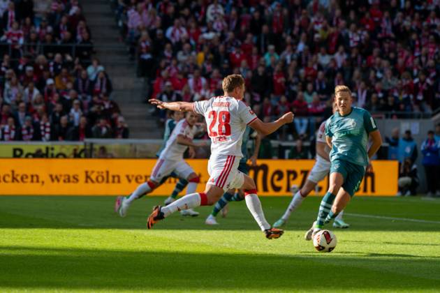 Sebastian Sebulonsen, Abwehr, (1.FC Koeln 28), Jan Leszczynski, Abwehr, (Borussia Moenchengladbach 5) , 1. FC Koeln vs. Borussia Moenchengladbach, Fussball, 1. Bundesliga, 5. Spieltag, 11.10.2026 DFB DFL regulations prohibit any use of photographs as image sequences and or quasi-video Koeln Nordrhein-Westfalen Deutschland
