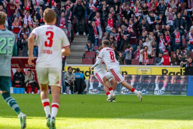 Isak Bergmann Johannesson, Mittelfeld, (1.FC Koeln 8), beim Jubel nach dem 1:0, 1. FC Koeln vs. Borussia Moenchengladbach, Fussball, 1. Bundesliga, 5. Spieltag, 11.10.2026 DFB DFL regulations prohibit any use of photographs as image sequences and or quasi-video Koeln Nordrhein-Westfalen Deutschland