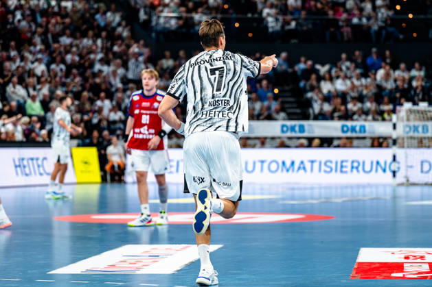 11.10.2026, xdobgx, Handball Opel HBL, THW Kiel - Handball Club Hamburg v.l. Julian Köster (Kiel, 7) Jubel, Torjubel, jubelt ueber das Tor, celebrate the goal, celebration Kiel