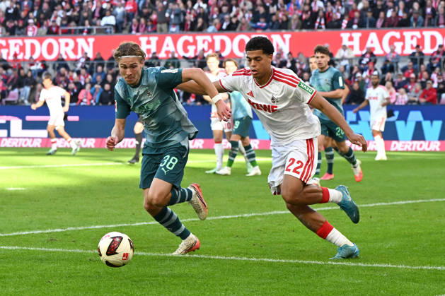 Hugo Bolin (Borussia Moenchengladbach) und Jahmai Simpson-Pusey (1. FC Koeln) im Zweikampf waehrend des Spiels der 1. Bundesliga zwischen 1. FC Koeln und Borussia Moenchengladbach, RheinEnergieStadion am 11. October 2026 in Koeln, Deutschland. (Foto von Ralf Treese DeFodi Images) +++ Hugo Bolin (Borussia Moenchengladbach) und Jahmai Simpson-Pusey (1. FC Koeln) battle for the ball during the Bundesliga match between 1. FC Koeln and Borussia Moenchengladbach at RheinEnergieStadion on October 11, 2026 in Cologne, Germany. (Photo by Ralf Treese DeFodi Images) DFB DFL REGULATIONS PROHIBIT ANY USE OF PHOTOGRAPHS AS IMAGE SEQUENCES AND OR QUASI-VIDEO. (Photo by Ralf Treese DeFodi Images) -
