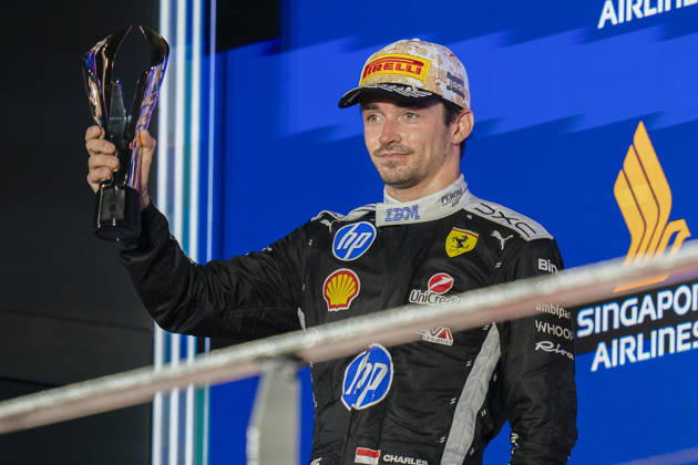 FORMULA 1 SINGAPORE AIRLINES SINGAPORE GRAND PRIX 2026 Charles Leclerc (MON) 16 Ferrari on the podium during the Formula 1 Singapore Airlines Singapore Grand Prix 2026, Round 17 of the 2026 Formula 1 World Championship, WM, Weltmeisterschaft from 9th - 11th October 2026 at the Marina Bay Street Circuit, Singapore. Credit: Robbie Hoad Every Second Media Editorial use only. All images are copyright Every Second Media Limited. No images may be reproduced without prior permission. Copyright: xIMAGO EveryxSecondxMediax ESM-2203-0633 RobbiexHoadx xEveryxSecondxMediax
