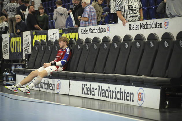 Foto : Enttäuschung nach dem Schlußpfiff bei den Spielern aus Hamburg , hier trauert Martin HOVDE Handball Herren 1. Bundesliga 8. Spieltag am So. 11.10.2026 THW Kiel - HCH Hamburg