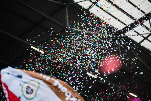 2. Bundesliga: FC St. Pauli vs. Karlsruher SC, 11.10.2026 Konfetti wird von den Fans geworfen während des Einlaufs; Fußball, 2. Bundesliga, 7. Spieltag: FC St. Pauli vs. Karlsruher SC am 11.10.2026 im Millerntor-Stadion, Hamburg DFL REGULATIONS PROHIBIT ANY USE OF PHOTOGRAPHS AS IMAGE SEQUENCES AND OR QUASI-VIDEO. Copyright: xBEAUTIFULxSPORTS Tonhäuserx