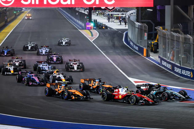 F1 - SINGAPORE GRAND PRIX 2026 44 HAMILTON Lewis (gbr), Scuderia Ferrari SF-26, action, start of the race, depart, during the 2026 Formula 1 Singapore Grand Prix, 17th round of the 2026 Formula One World Championship, WM, Weltmeisterschaft from October 9 to 11, 2026 on the Marina Bay Street Circuit, in Singapore, Singapore - SingaporeSingapore  Copyright: xDPPIx
