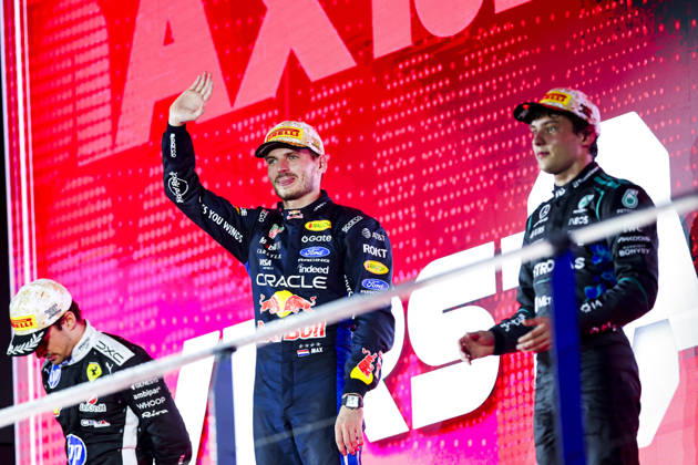 F1 - SINGAPORE GRAND PRIX 2026 VERSTAPPEN Max (nld), Red Bull Racing Ford RB22, portrait, KIMI ANTONELLI Andrea (ita), Mercedes AMG F1 Team W16, portrait, podium during the 2026 Formula 1 Singapore Grand Prix, 17th round of the 2026 Formula One World Championship, WM, Weltmeisterschaft from October 9 to 11, 2026 on the Marina Bay Street Circuit, in Singapore, Singapore - SingaporeSingapore  Copyright: xDPPIx
