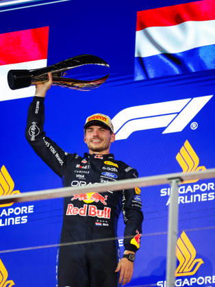 F1 - SINGAPORE GRAND PRIX 2026 podium VERSTAPPEN Max (nld), Red Bull Racing Ford RB22, portrait during the 2026 Formula 1 Singapore Grand Prix, 17th round of the 2026 Formula One World Championship, WM, Weltmeisterschaft from October 9 to 11, 2026 on the Marina Bay Street Circuit, in Singapore, Singapore - SingaporeSingapore  Copyright: xANTONINxVINCENTx