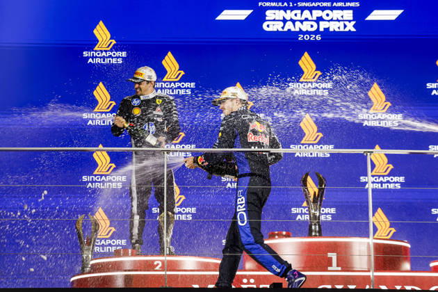 F1 - SINGAPORE GRAND PRIX 2026 LECLERC Charles (mco), Scuderia Ferrari SF-26, VERSTAPPEN Max (nld), Red Bull Racing Ford RB22, VERSTAPPEN Max (nld), Red Bull Racing Ford RB22, KIMI ANTONELLI Andrea (ita), Mercedes AMG F1 Team W16, portrait, podium during the 2026 Formula 1 Singapore Grand Prix, 17th round of the 2026 Formula One World Championship, WM, Weltmeisterschaft from October 9 to 11, 2026 on the Marina Bay Street Circuit, in Singapore, Singapore - SingaporeSingapore  Copyright: xJulienxDelfossex
