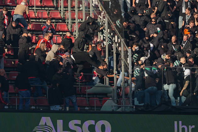 11.10.2026, xydrx, Herren, Fußball, 1.Bundesliga, 1.FC Köln - Borussia Mönchengladbach, Saison 2026 2027, RheinEnergieSTADION: Ausschreitungen zwischen Fans des 1.FC Köln und Borussia Moenchengladbach DFB regulations prohibit any use of photographs as image sequences and or quasi-video. Copyright: HMBxMedia YannisxDreimann