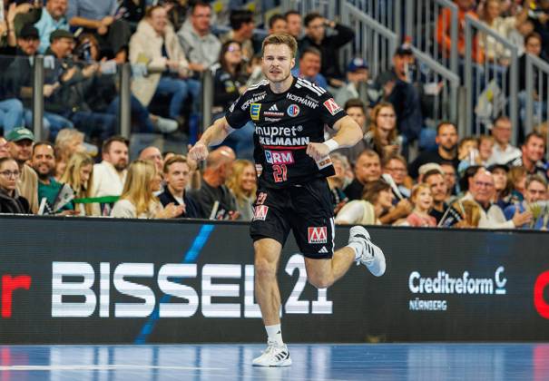 11.10.2026 - Handball - 1. Bundesliga OPEL HBL - Saison 2026 2027 - 08. Spieltag: HC Erlangen Metropolregion Nürnberg HCE - MT Melsungen - DaMa - xdaxmax - Jubel Freude - Christopher Bissel (21, HC Erlangen HCE ) ballt Faust Fäuste