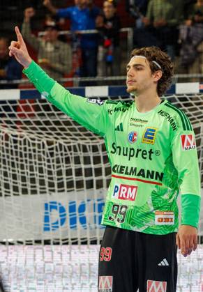 11.10.2026 - Handball - 1. Bundesliga OPEL HBL - Saison 2026 2027 - 08. Spieltag: HC Erlangen Metropolregion Nürnberg HCE - MT Melsungen - DaMa - xdaxmax - Jubel Freude - Tin Herceg (99, HC Erlangen HCE )