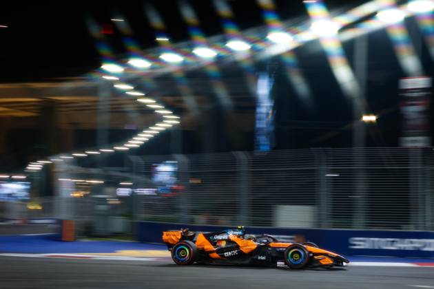 01 NORRIS Lando (gbr), McLaren F1 Team MCL40, action Singapore 2026 Singapore 2026 81 PIASTRI Oscar (aus), McLaren F1 Team MCL40, action 01 NORRIS Lando (gbr), McLaren F1 Team MCL40, action Singapore 2026 Singapore