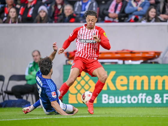 Adrian Gantenbein (FC Schalke 04) und Derry Scherhant (SC Freiburg) im Zweikampf waehrend des spiels der 1. Bundesliga zwischen Club Freiburg und FC Schalke 04, Europa-Park Stadion am 11. October 2026 in Freiburg im Breisgau, Deutschland. (Foto von Harry Langer DeFodi Images) +++ Adrian Gantenbein (FC Schalke 04) und Derry Scherhant (SC Freiburg) battle for the ball during the Bundesliga match between Sport-Club Freiburg and FC Schalke 04 at Europa-Park Stadion on October 11, 2026 in Freiburg im Breisgau, Germany. (Photo by Harry Langer DeFodi Images) DFB DFL REGULATIONS PROHIBIT ANY USE OF PHOTOGRAPHS AS IMAGE SEQUENCES AND OR QUASI-VIDEO. (Photo by Harry Langer DeFodi Images) DFB DFL REGULATIONS PROHIBIT ANY USE OF PHOTOGRAPHS AS IMAGE SEQUENCES AND OR QUASI-VIDEO. -