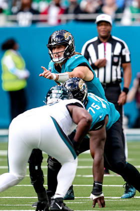 Jacksonville Jaguars v Philadelphia Eagles, International Series Jacksonville Jaguars quarterback Trevor Lawrence (16) in action during the International Series match between Jacksonville Jaguars and Philadelphia Eagles at Tottenham Hotspur Stadium, London, UK on 11 October 2026. London Tottenham Hotspur Stadium London UK Editorial use only , Copyright: xManjitxNarotrax PSI-24992-0034
