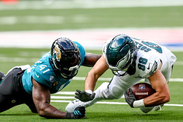 Jacksonville Jaguars v Philadelphia Eagles, International Series Philadelphia Eagles tight end Dallas Goedert (88) tackled by Jacksonville Jaguars defensive end Josh Hines-Allen (41) during the International Series match between Jacksonville Jaguars and Philadelphia Eagles at Tottenham Hotspur Stadium, London, UK on 11 October 2026. London Tottenham Hotspur Stadium London UK Editorial use only , Copyright: xManjitxNarotrax PSI-24992-0048