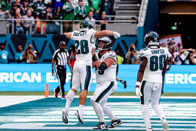 Jacksonville Jaguars v Philadelphia Eagles, International Series TOUCHDOWN Philadelphia Eagles running back Will Shipley (28) runs in for Touchdown and celebrates during the International Series match between Jacksonville Jaguars and Philadelphia Eagles at Tottenham Hotspur Stadium, London, UK on 11 October 2026. London Tottenham Hotspur Stadium London UK Editorial use only , Copyright: xManjitxNarotrax PSI-24992-0066