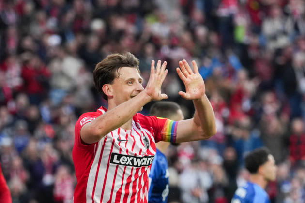 1. Bundesliga: SC Freiburg vs FC Schalke 04, 11.10.2026 Torjubel zum 1:0 durch Maximilian Eggestein (SC Freiburg, 8) 1. Bundesliga: SC Freiburg vs FC Schalke 04, Europa-Park-Stadion, 11.10.2026 DFB DFL REGULATIONS PROHIBIT ANY USE OF PHOTOGRAPHS AS IMAGE SEQUENCES AND OR QUASI-VIDEO. Copyright: xBEAUTIFULxSPORTS Boscox