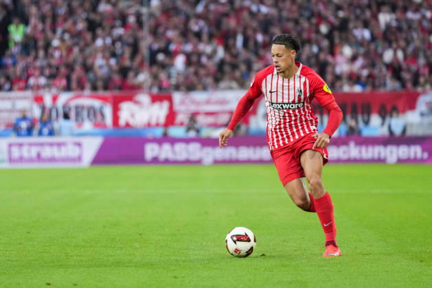 1. Bundesliga: SC Freiburg vs FC Schalke 04, 11.10.2026 Derry Scherhant (SC Freiburg, 7) am Ball 1. Bundesliga: SC Freiburg vs FC Schalke 04, Europa-Park-Stadion, 11.10.2026 DFB DFL REGULATIONS PROHIBIT ANY USE OF PHOTOGRAPHS AS IMAGE SEQUENCES AND OR QUASI-VIDEO. Copyright: xBEAUTIFULxSPORTS Boscox