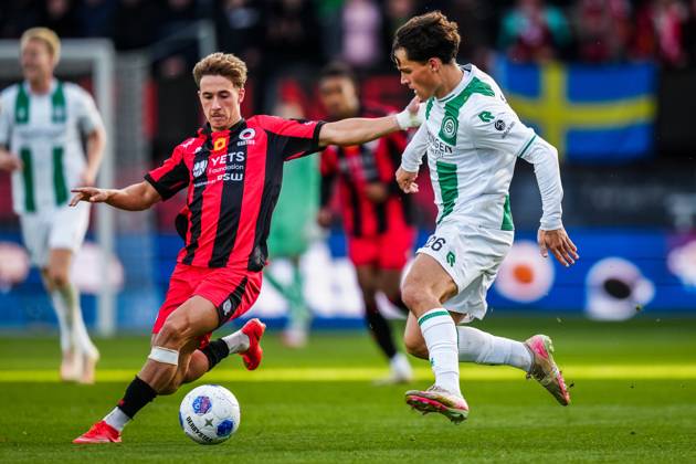 ROTTERDAM , 11-10-2026 , Stadium Woudestein , season 2026 2027 , Dutch Eredivisie football , match between Excelsior Rotterdam and FC Groningen , picture shows Excelsior Rotterdam player Lennart Hartjes and FC Groningen player Thom van Bergen Excelsior - Groningen  x208175261x Copyright: